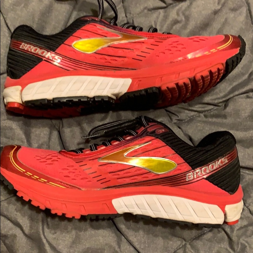 Brooks Ghost